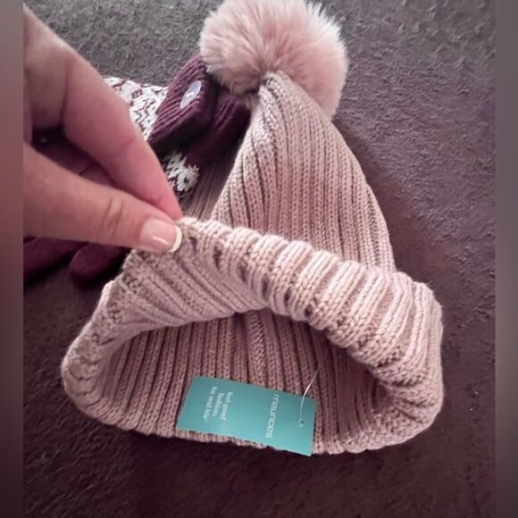 NWT Maurice’s Winter Hat & Glove Set 2pc Pom Beanie New - Picture 2 of 3